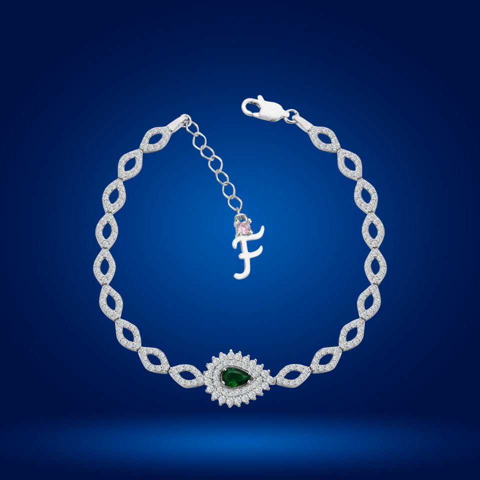 925 Ayar Gümüş Göz Şekilli Yeşil Damla Taşlı Zincir Harfli Su Yolu Bileklik F