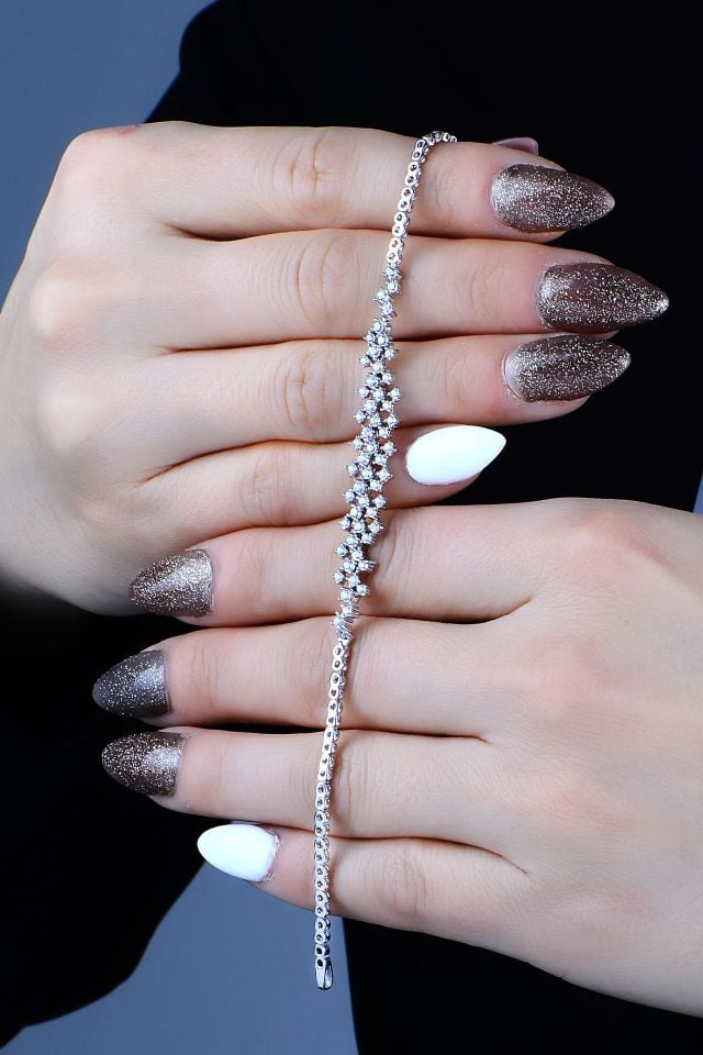 925 Ayar Gümüş V Model Pırlanta Montür Su Yolu Set