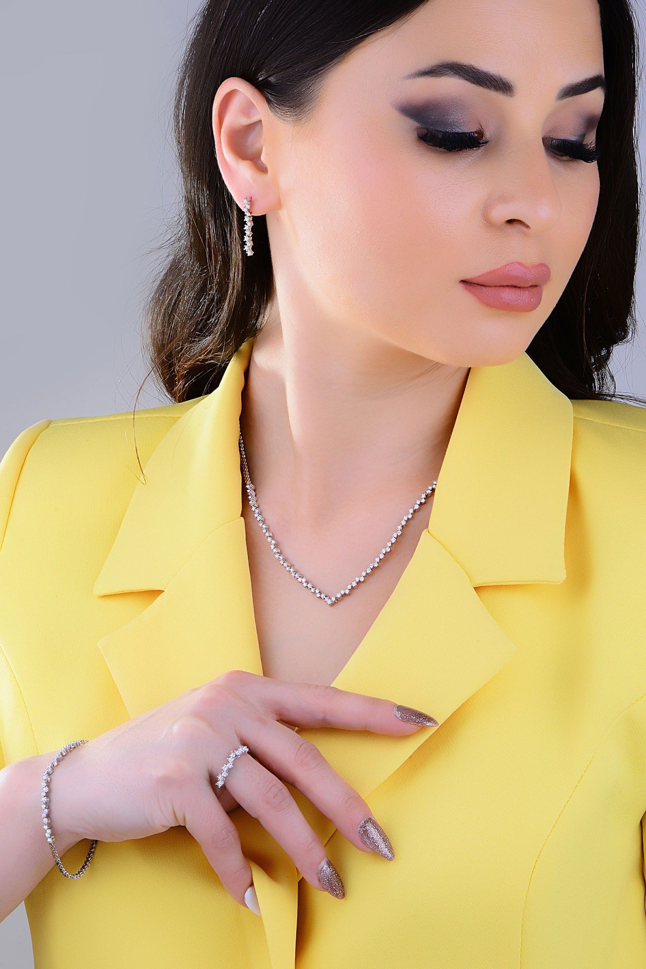 925 Ayar Gümüş V Model Pırlanta Montür Su Yolu Set