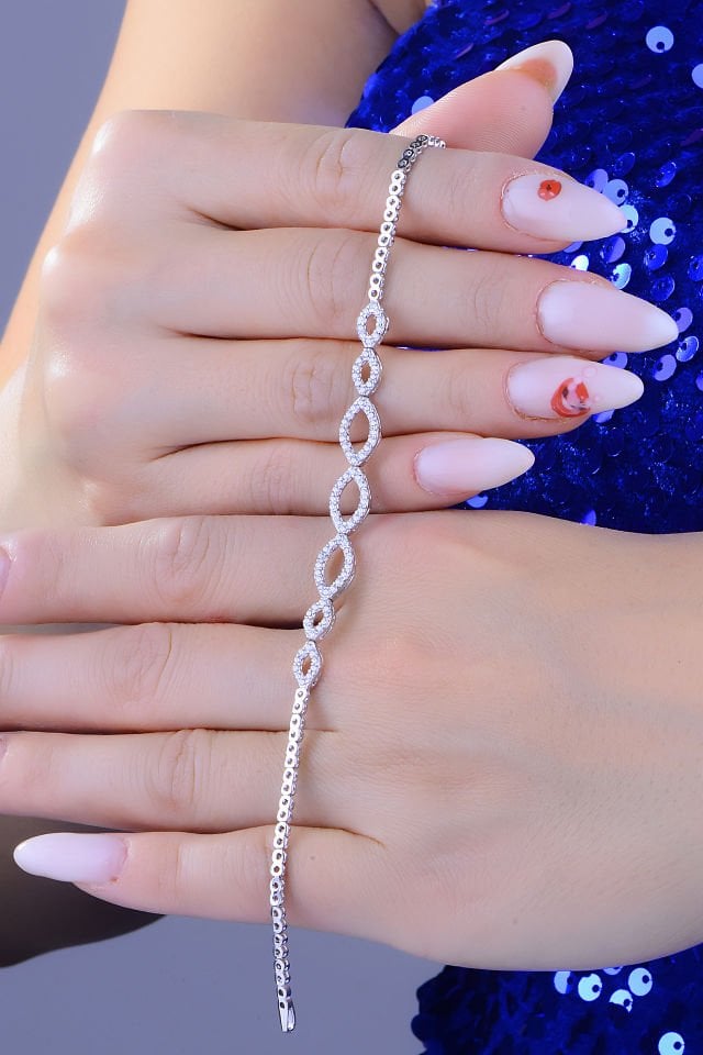 925 Ayar Göz Şekilli Model Zincir Harfli Su Yolu Bileklik