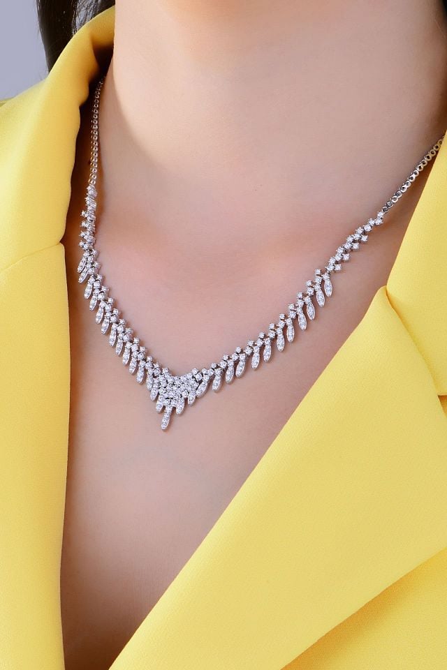 925 Ayar Gümüş V Model Pırlanta Montür Su Yolu Set