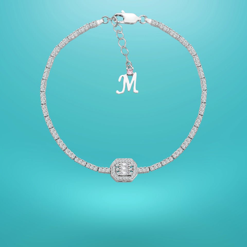 925 Ayar Gümüş Üç Taş Oval Bagetli Zincir Harfli Su Yolu Bileklik M