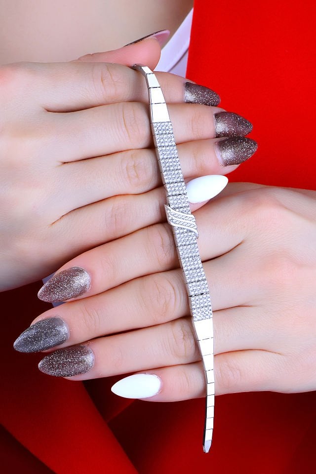 925 Ayar Gümüş 5 Sıra Kemerli Pırlanta Taşlı Harfli Su Yolu Bileklik