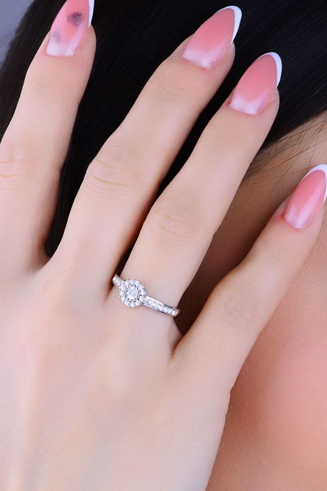 925 Ayar Gümüş Tek Taş Pırlanta Montür Su Yolu Set