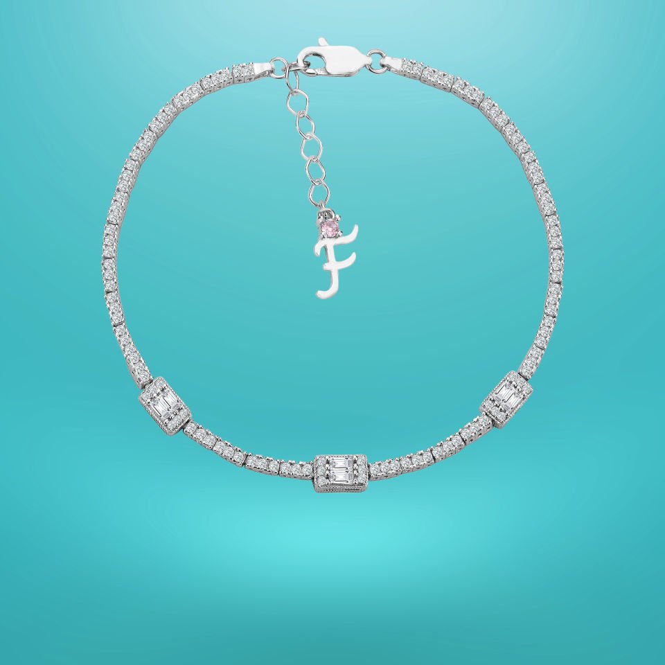 925 Ayar Gümüş Üç Taş Baget Zincir Harfli Su Yolu Bileklik F