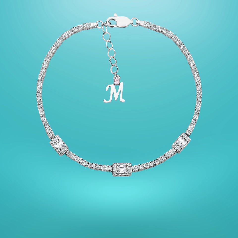 925 Ayar Gümüş Üç Taş Baget Zincir Harfli Su Yolu Bileklik M