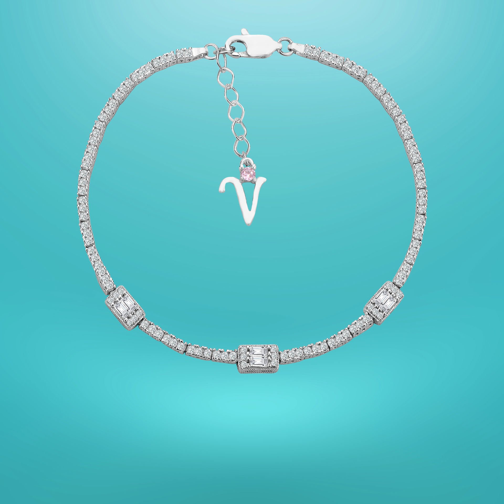 925 Ayar Gümüş Üç Taş Baget Zincir Harfli Su Yolu Bileklik V