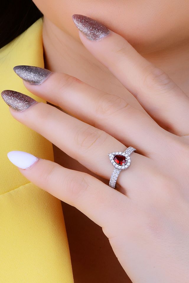 BARIŞ TAKI 925 Ayar Gümüş Salkım 3 Sıra Kırmızı Damla Su Yolu Bayan Düğün Seti