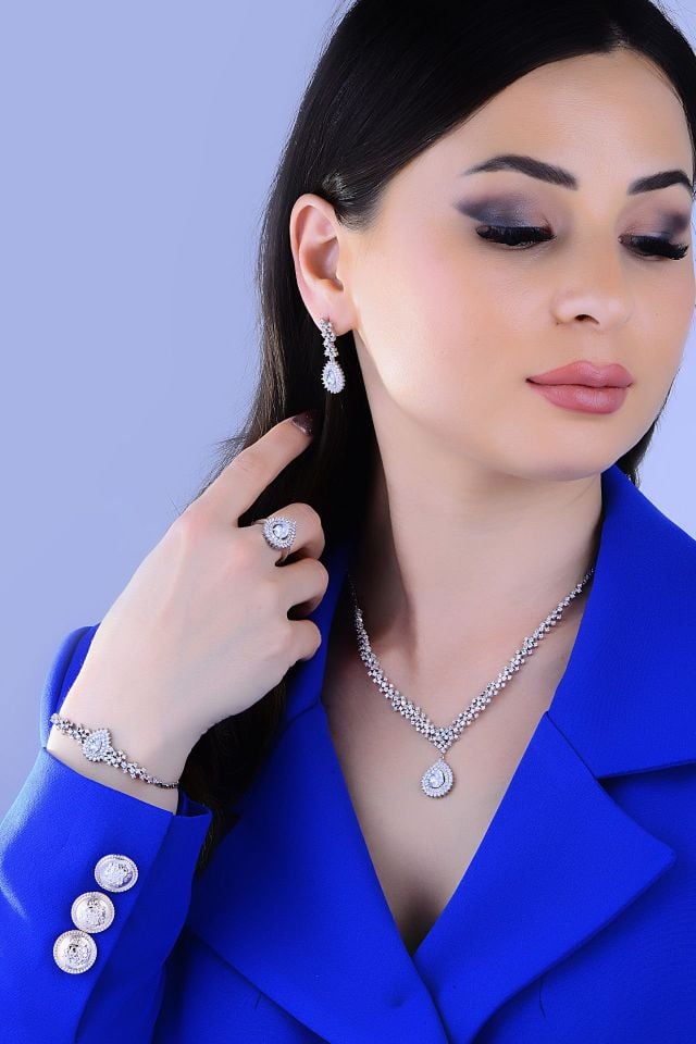 BARIŞ TAKI 925 Ayar Gümüş Hürrem Beyaz Pırlanta Su Yolu Düğün, Özel Gün Seti