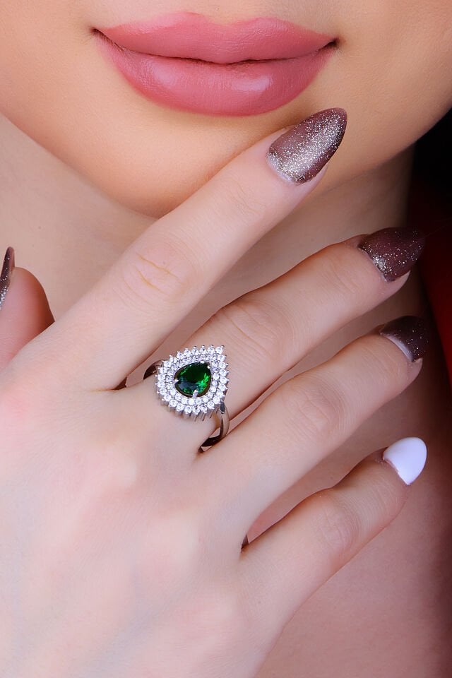 925 Ayar Gümüş Yeşil Taş Hürrem Yüzük