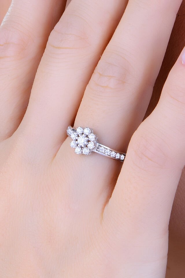 BARIŞ TAKI 925 Ayar Gümüş Papatya Salkım Pırlanta Montör Su Yolu Set