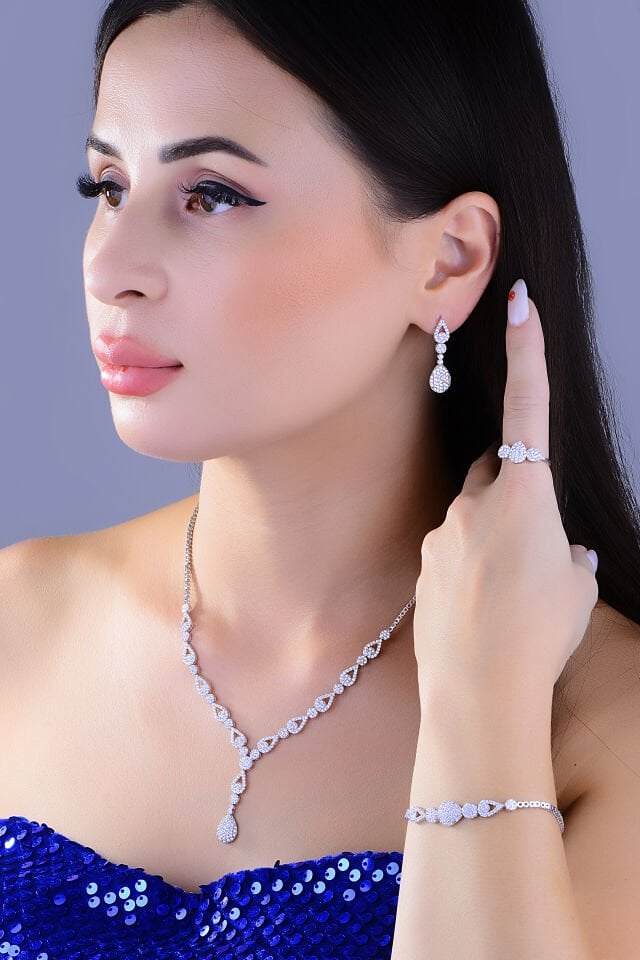 BARIŞ TAKI 925 Ayar Gümüş Pırlanta Salkım Su Yolu Set