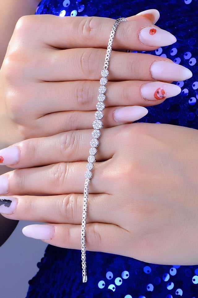 BARIŞ TAKI 925 Ayar Gümüş V Model Pırlanta Su Yolu Set