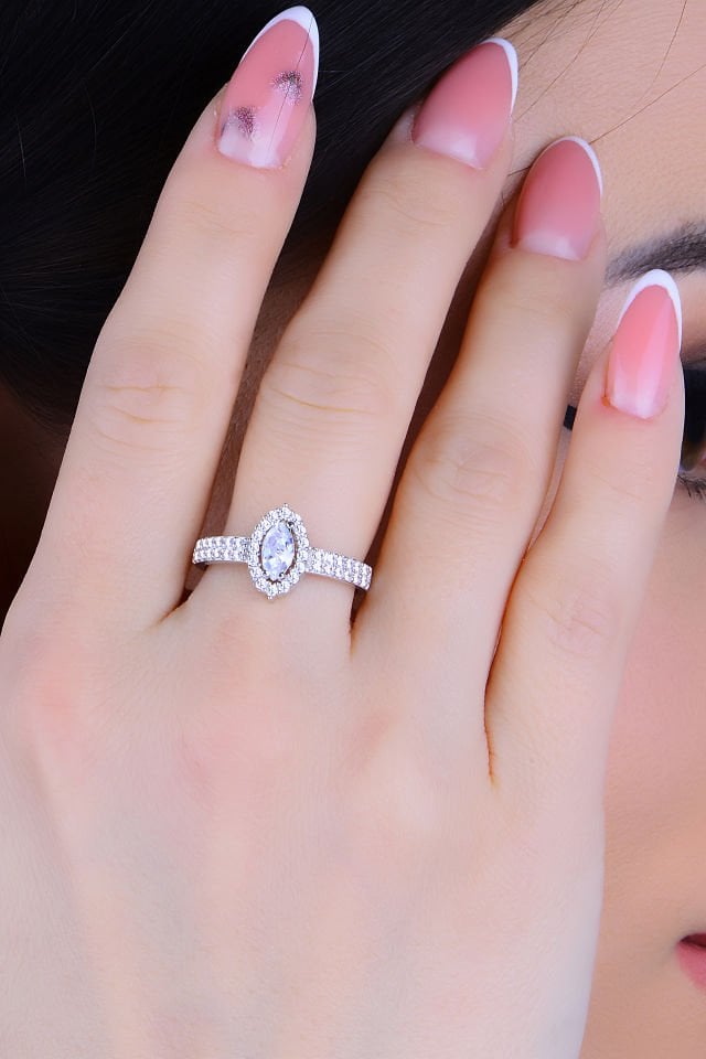 BARIŞ TAKI 925 Ayar Gümüş 2 Sıra Salkım Mekik Taşlı Su Yolu Set