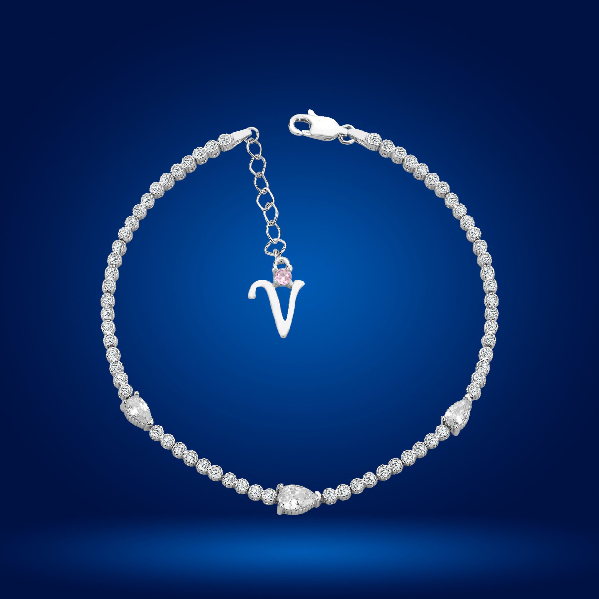 925 Ayar Gümüş Damla Taşlı Zincir Harfli Su Yolu Bileklik V