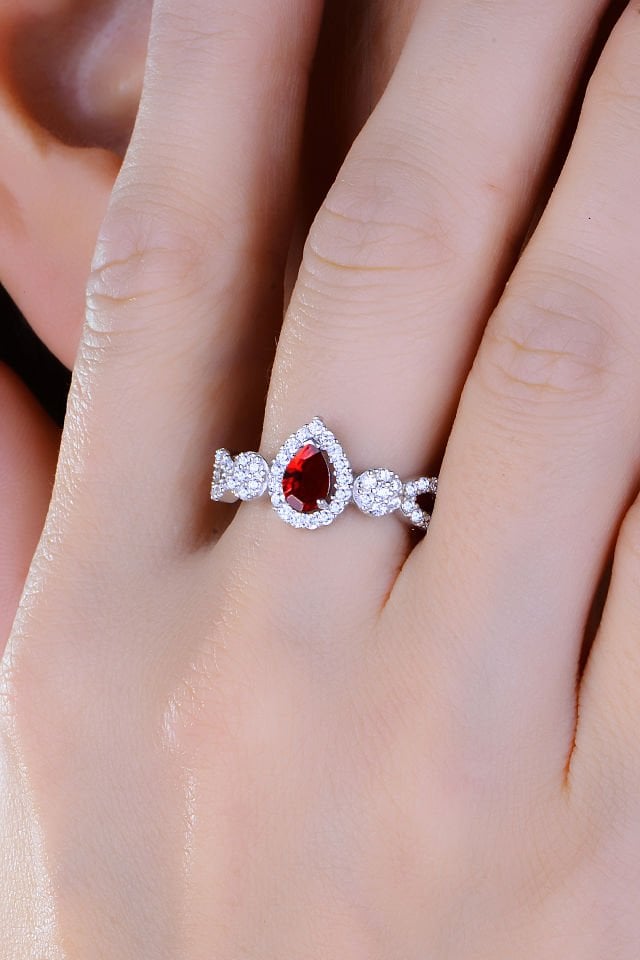 BARIŞ TAKI 925 Ayar Gümüş Kırmızı Damla Taşlı Su Yolu Set