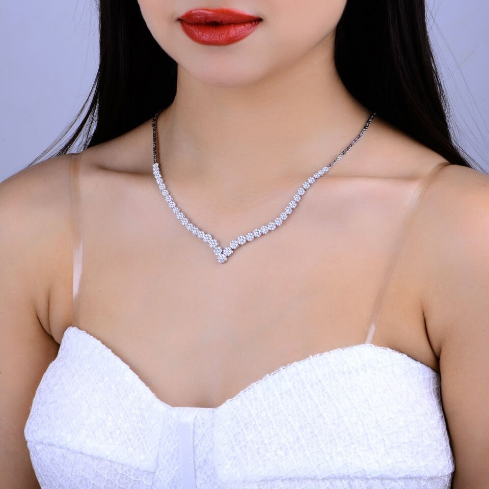 BARIŞ TAKI 925 Ayar Gümüş V Model Pırlanta Montürlü Su Yolu Set