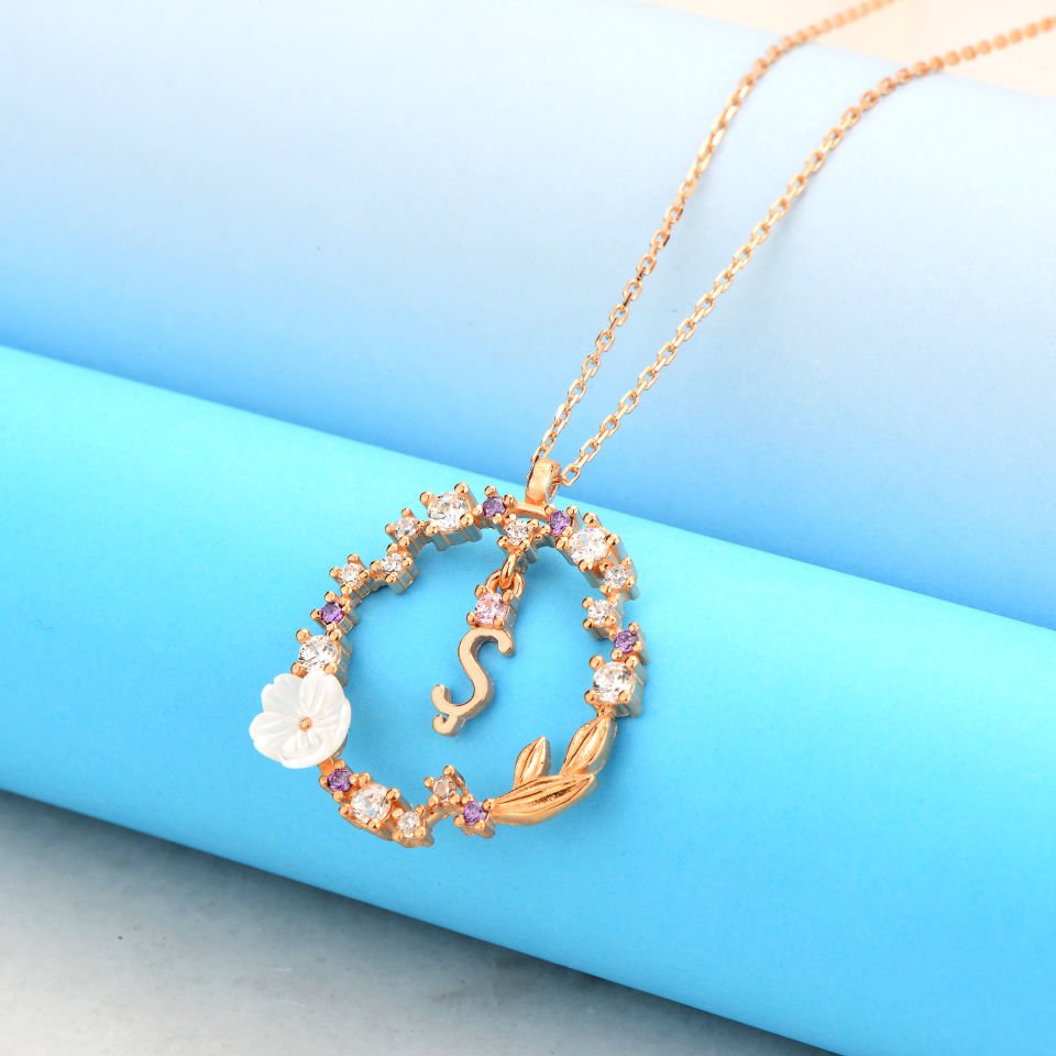 925 Ayar Gümüş Papatya Harfli Hayalet Kolye Ş