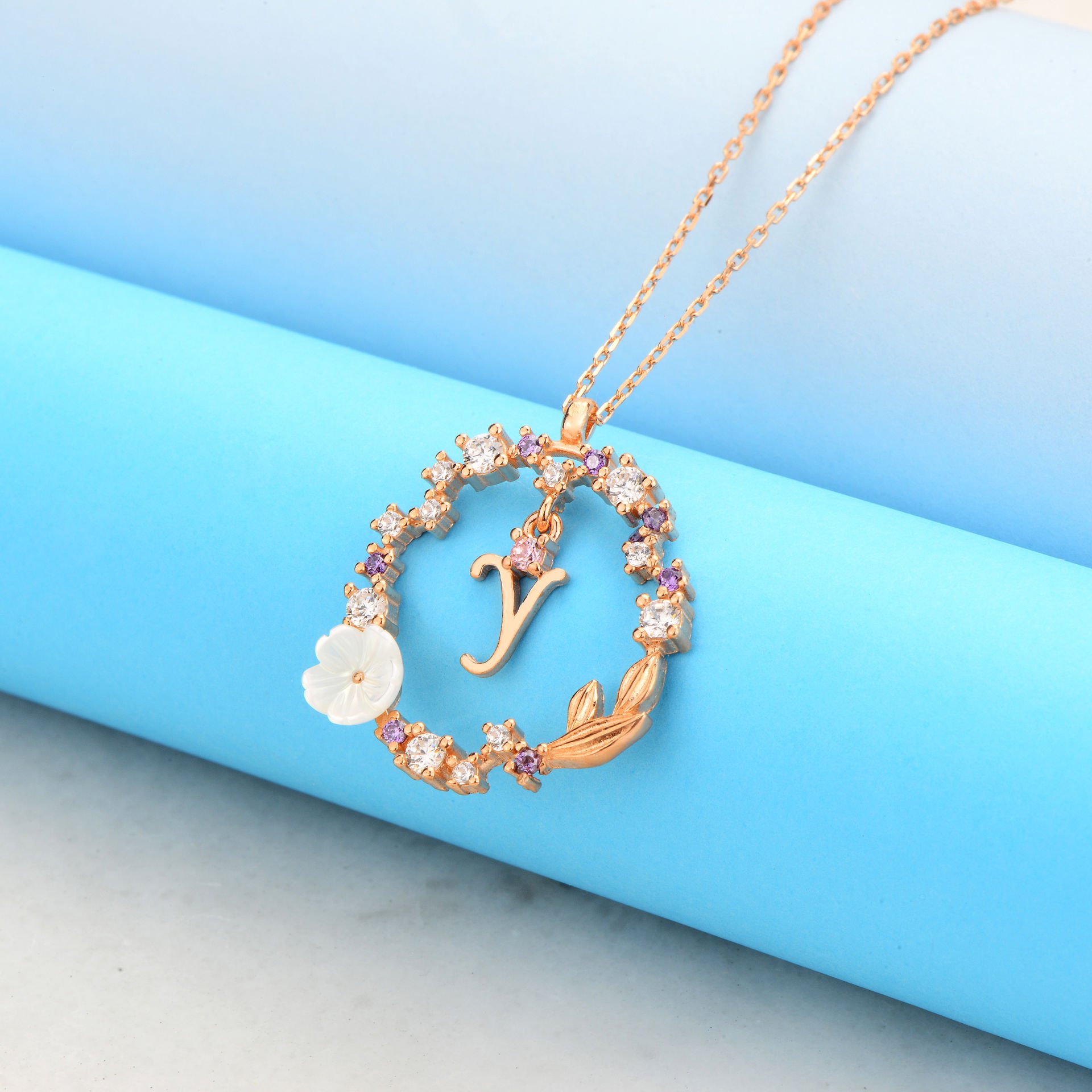 925 Ayar Gümüş Papatya Harfli Hayalet Kolye Y