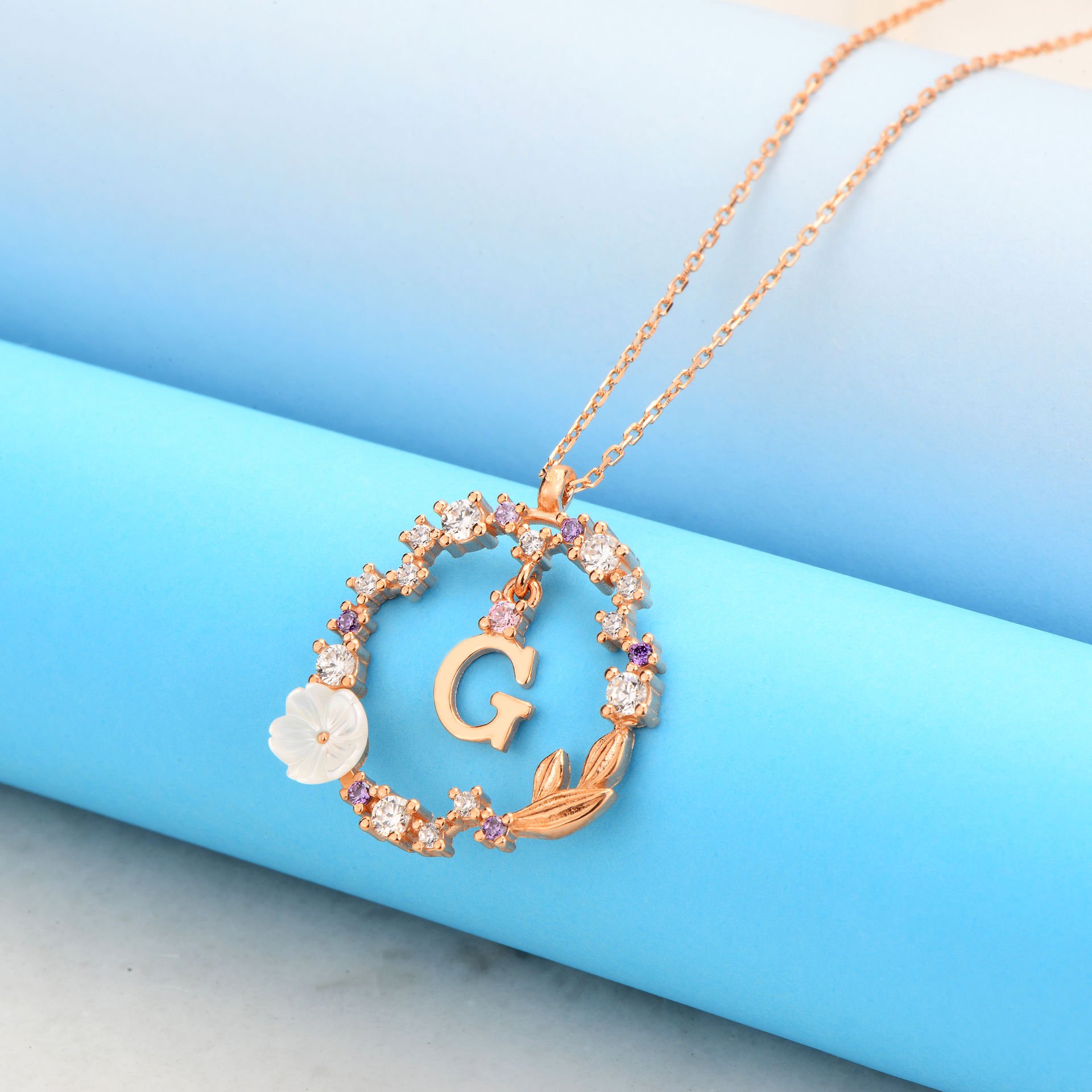 925 Ayar Gümüş Papatya Harfli Hayalet Kolye Ğ