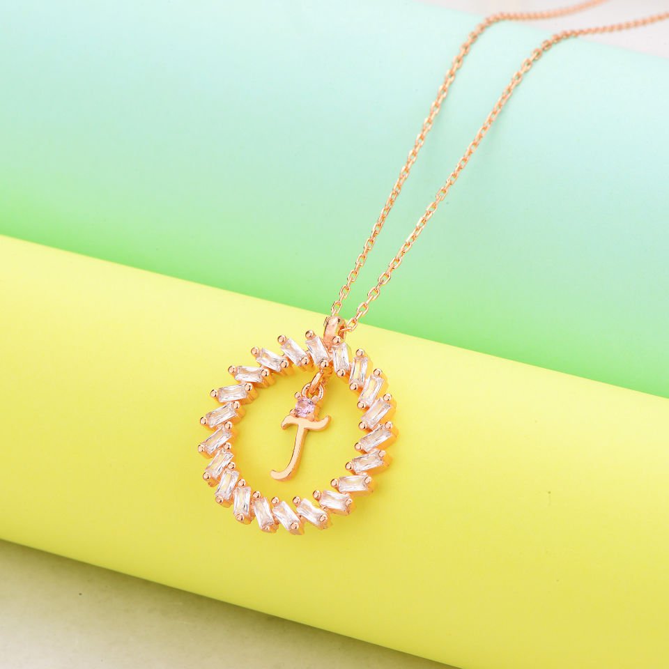 925 Ayar Gümüş Ful Taşlı Daire İçi Harfli Hayalet Kolye T