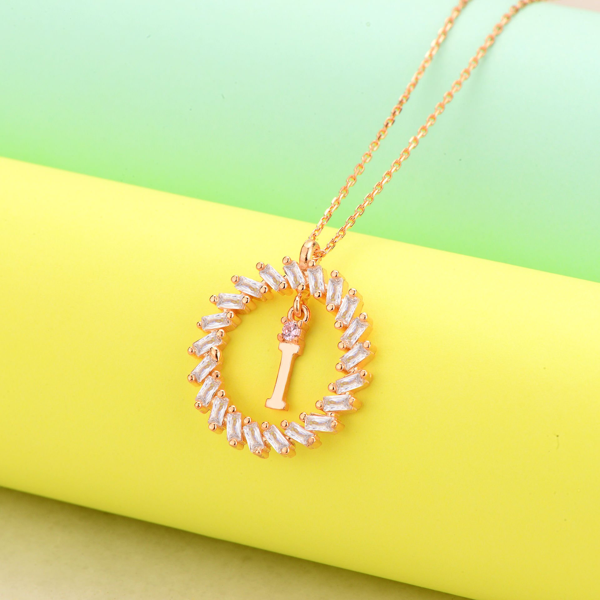 925 Ayar Gümüş Ful Taşlı Daire İçi Harfli Hayalet Kolye İ