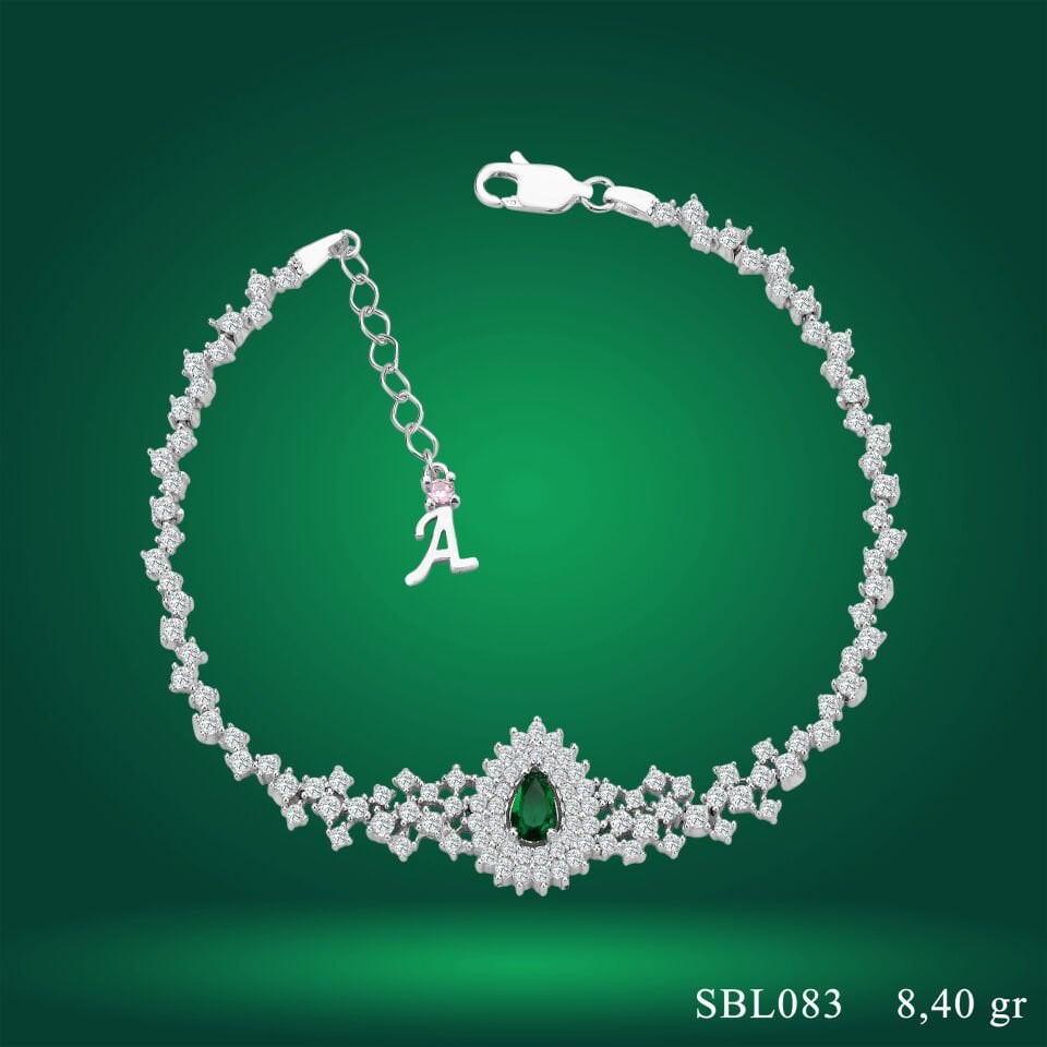 925 Ayar Gümüş Hürrem Yeşil Damla Taşlı Harfli Su Yolu Bileklik