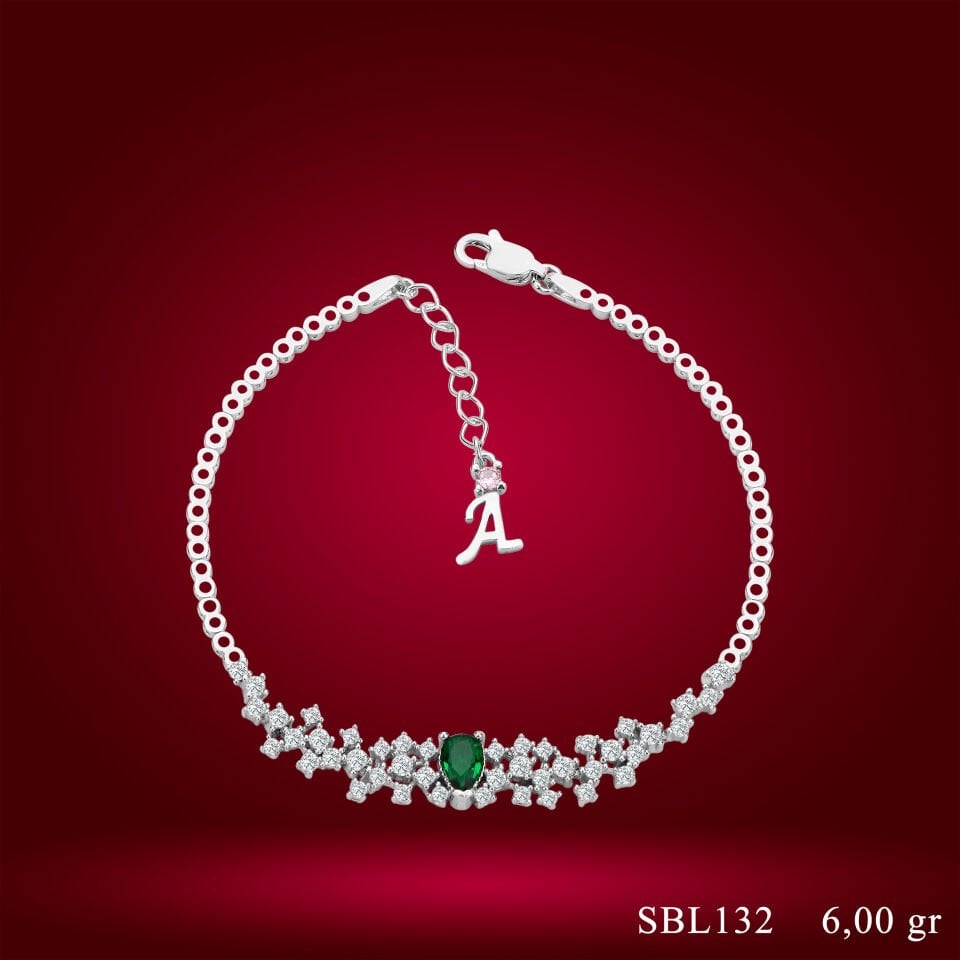 925 Ayar Gümüş Zümrüt Yeşili Damla Taşlı Zincir Harfli Su Yolu Bileklik