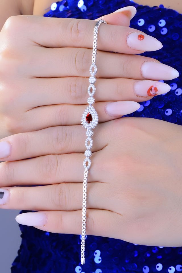 925 Ayar Gümüş Kırmızı Hürrem Damla Taşlı Zincir Harfli Su Yolu Bileklik