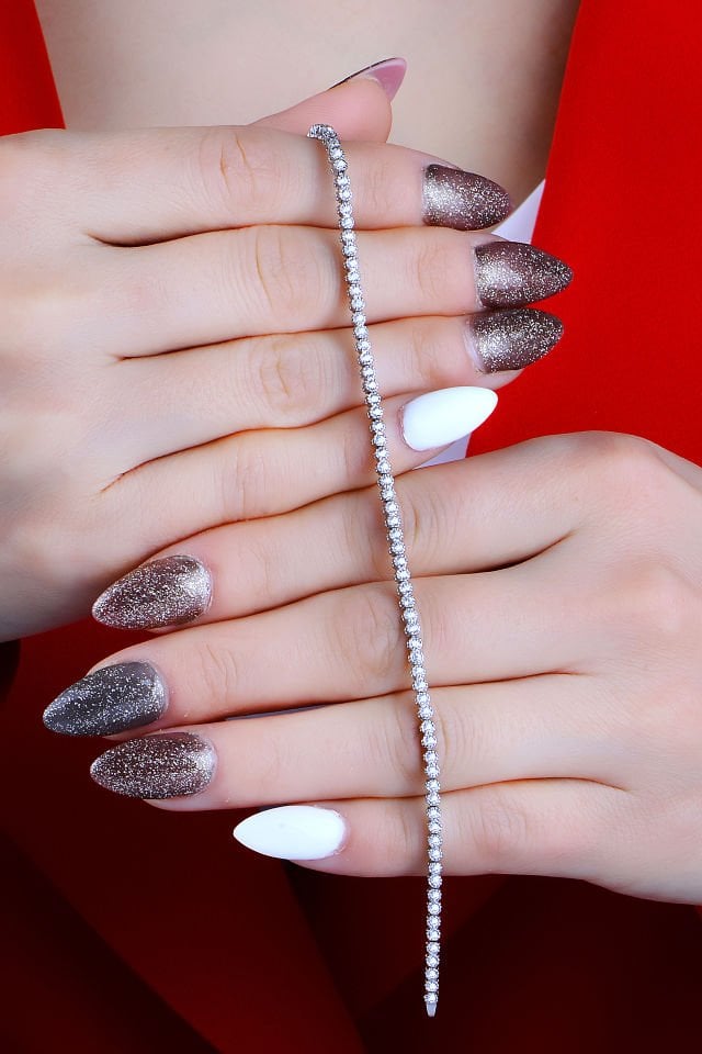 925 Ayar Gümüş Pırlanta Montür Taşlı Zincir Harfli Su Yolu Bileklik