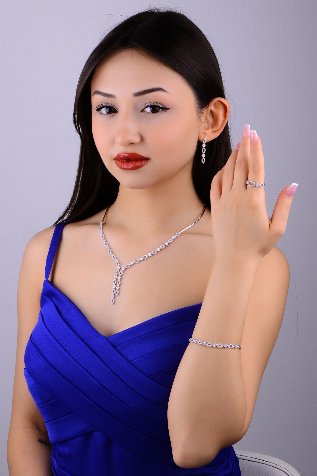 925 Ayar Gümüş Kristal Tanesi Sıralı Çift Salkım Su Yolu Set