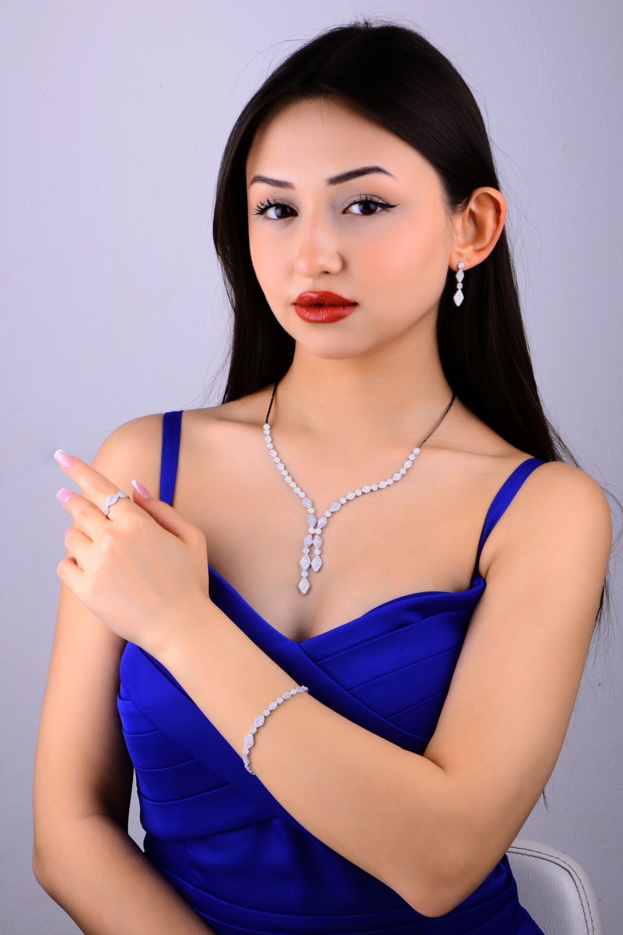 925 Ayar Gümüş Badem Tanesi Sıralı Çift Salkım Su Yolu Set