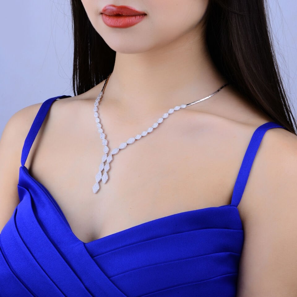 925 Ayar Gümüş Pırlanta Montür Badem Tanesi Sıralı Çift Salkım Su Yolu Set